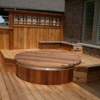 Outdoor Round Hot Tub with Wooden Cover